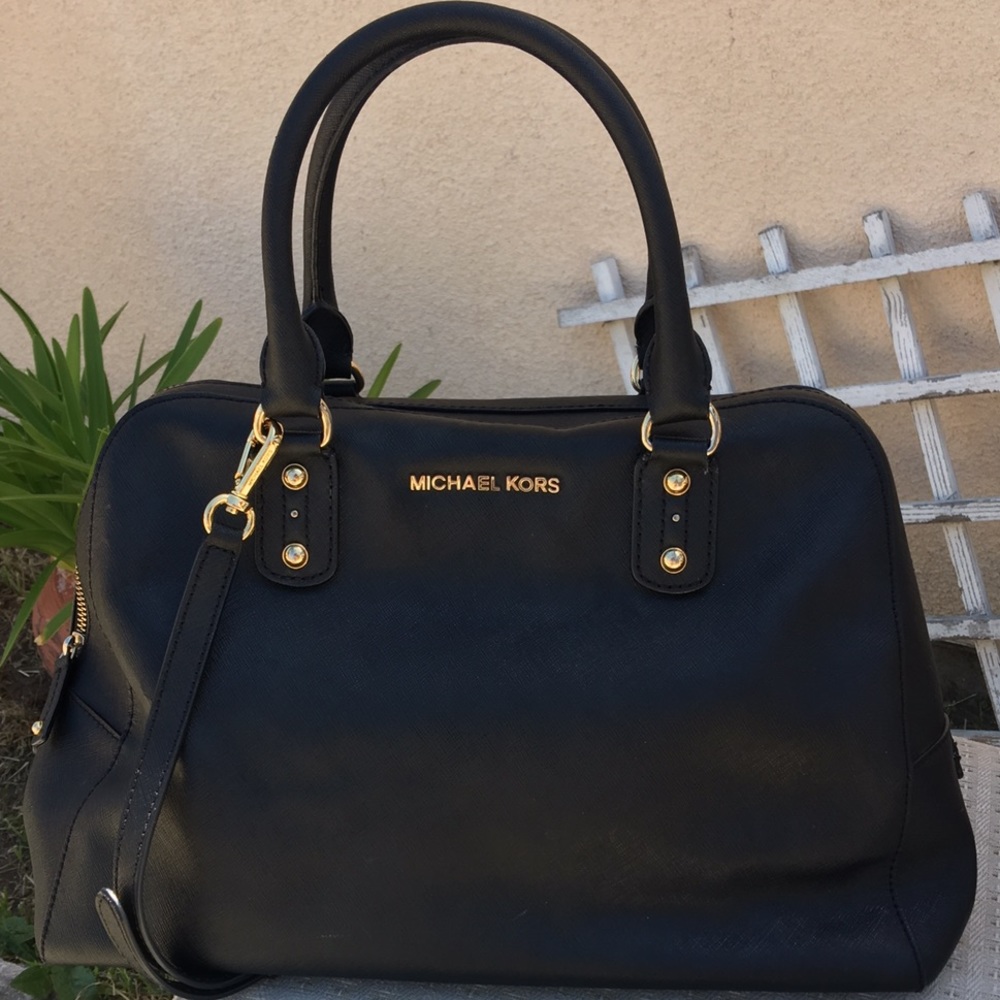 Micheal Kors Black Satchel Crossbody